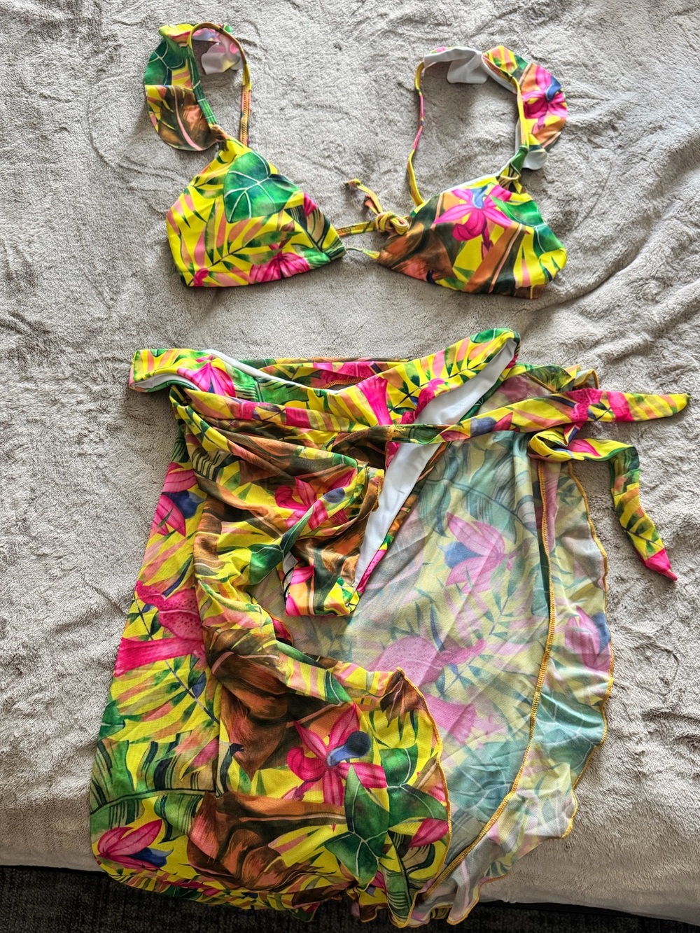 SHEIN Yellow Pink Green Tropical Floral Women 2-Piece with Sarong set XL BNWT